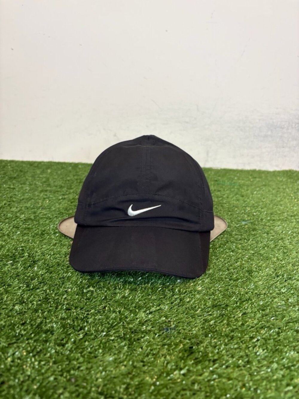 Nike hat cap strap back black tailwind panel pickle ball featherlight mens